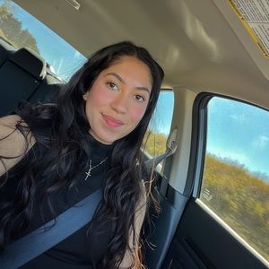 Meet your Posher, Alessandra